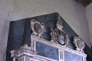 1619-1633 monument to Thomas Crewe Esq and Temperance Crewe