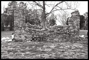 18th-c storehouse built from stone rubble and brick dressings sa