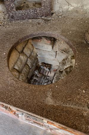 1850s stew stove detail