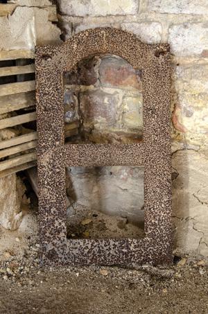 1850s stew stove detail