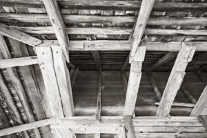 Built late 18th c; modiied in the 1830s. Wagon access to loft