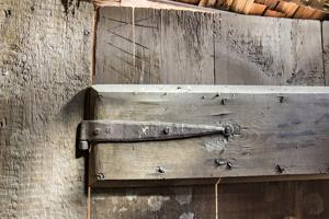Built late 18th c; modiied in the 1830s; strap hinge bent around