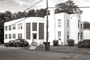 1840s house transformed in 1936, Moorefiled probable architect