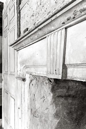 Dining room mantel, possibly 1730s