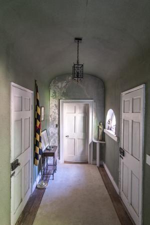 Passage behind parlor; 1786