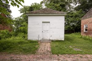 ca. 1830 dairy converted to a laundry in 20th century