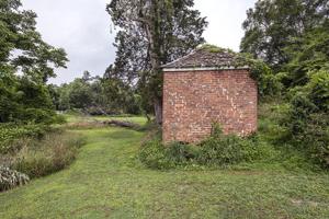 Privy, ca. 825