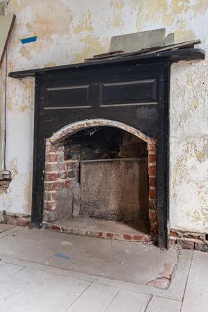 768 mantel, second-floor chamber over the hall.