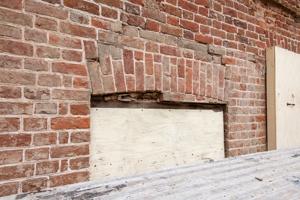 1768 window arch, front facade