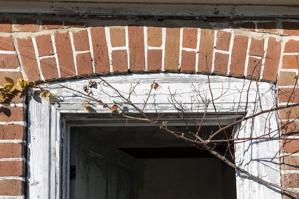 Segmental arch over front door