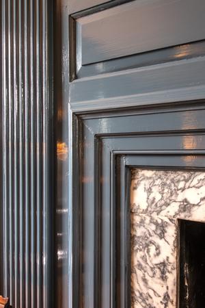 Parlor mantel (1750s) with King of Prussia marble facing likley 