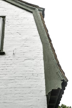 Barge board and end board on gambrel roof, 1750s