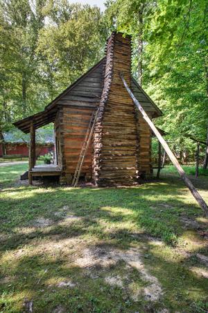 Cabin moved to Patuxent River Park, likley originally built afte