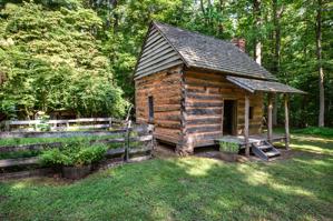 Cabin moved to Patuxent River Park, likley originally built afte