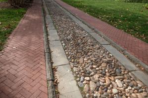 Mixed stone/brick driveway