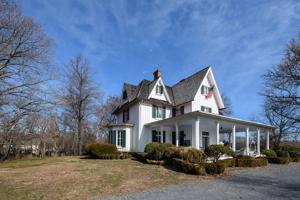 1850s country house inspired by Davis and Downing