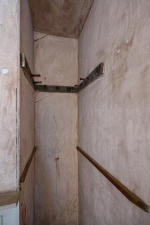 Peg strip in second-story quarter; 1804 or not long thereafter