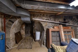 Wine vaults in cellar under kitchen; 1804 or not long thereafter