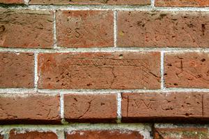 Graffiti on quoins