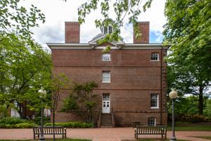 Side gable; started 1742, completed 1786-92