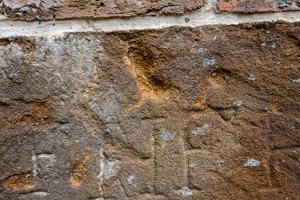 Graffiti on Choptank sandstone band in area