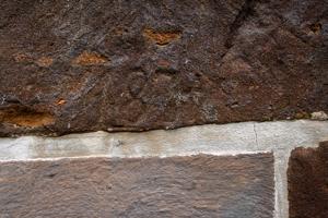 Graffiti on Choptank sandstone band in area