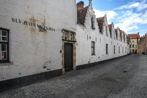 1654 almshouse on alley