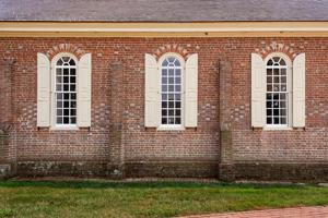 Buttresses and windows on north elevation (built 1717–21, reno