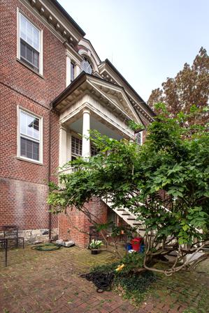 Garden porch and Venetian window above