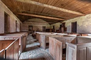 Original box pews; 1733