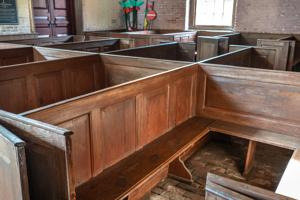 Box pew; 1733