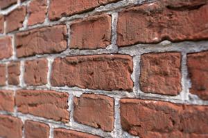 Lip on water-struck brick from manufacture in bottomless mold; 1