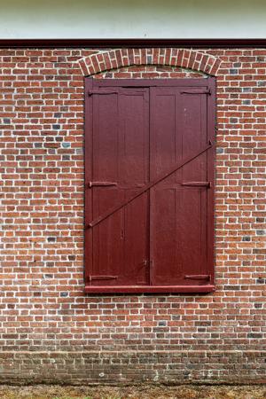 Segmental window arch, nnorth wall, 1733