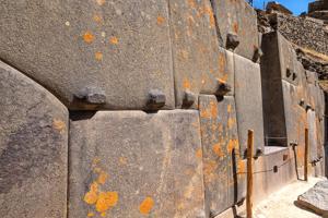 Archaeological ruins; detail of Inca stonework
