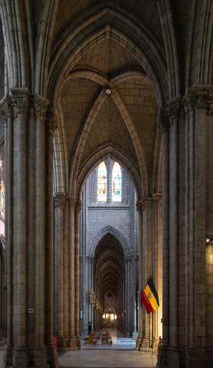 Nave of basilica; designed by Emilio Tarlier; built 1892-1909