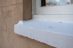 Window sill in west hyphen with seats and washes, 1810s