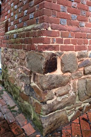 Brickwork below water table, ca. 1730