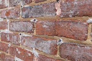 Overhand struck joint on gable of main block; ca. 1800-10