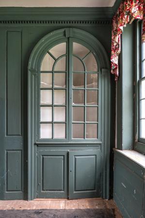 Bowfat in parlor; 1765