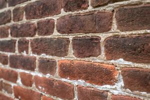 Lips on bricks from mold; 1765