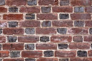 Detail of glazed header Flemish bond, 1732