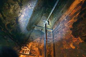 Wrought-iron lug pole in kitchen flue; ca. 1750