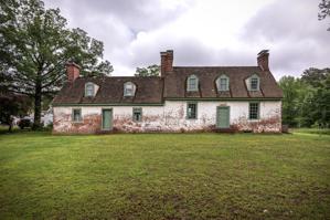 Hall-parlor house (ca. 1745) with kitchen wing (3rd 1/4 18th cen