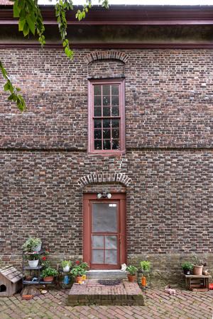 Rear door, 1720s