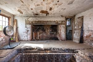 Root cellar in front of kitchen hearth; 1834-36