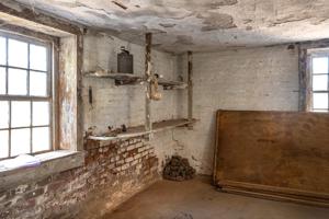 Hanging shelf in kitchen; 1834-36