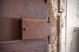Lock to hospital in upper half story; 1834-36