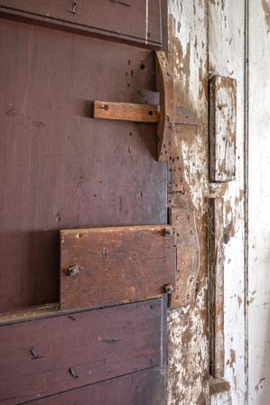 Lock to hospital in upper half story; 1834-36
