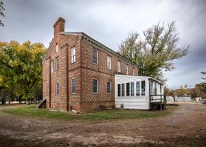 Glazed header Flemish bond rear, 1790s